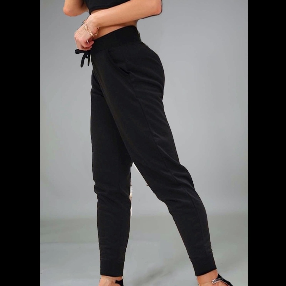 Black Effortlessly Pretty Joggers